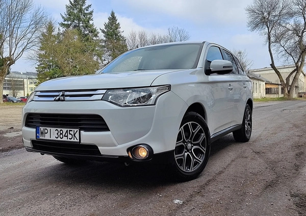 Mitsubishi Outlander cena 52900 przebieg: 141000, rok produkcji 2015 z Racibórz małe 254